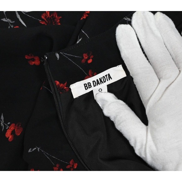 BB Dakota Black & Red Floral Mock Neck Short Sleeve Mini Dress - Picture 4 of 5